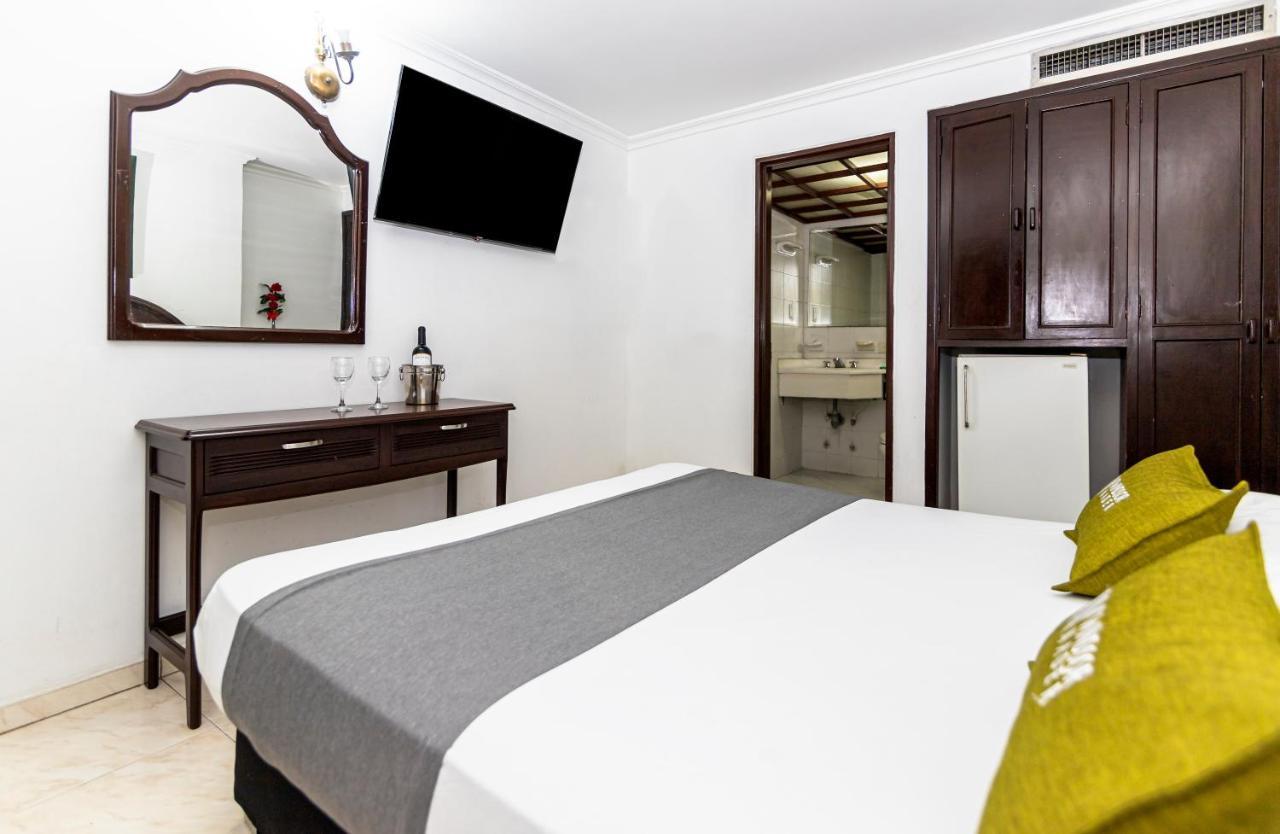 Hotel Windsor Plaza - Downtown كالي المظهر الخارجي الصورة