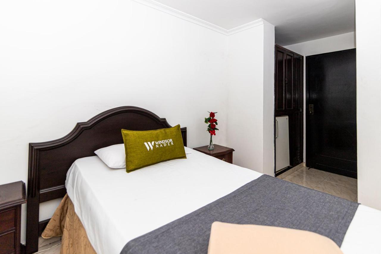 Hotel Windsor Plaza - Downtown كالي المظهر الخارجي الصورة