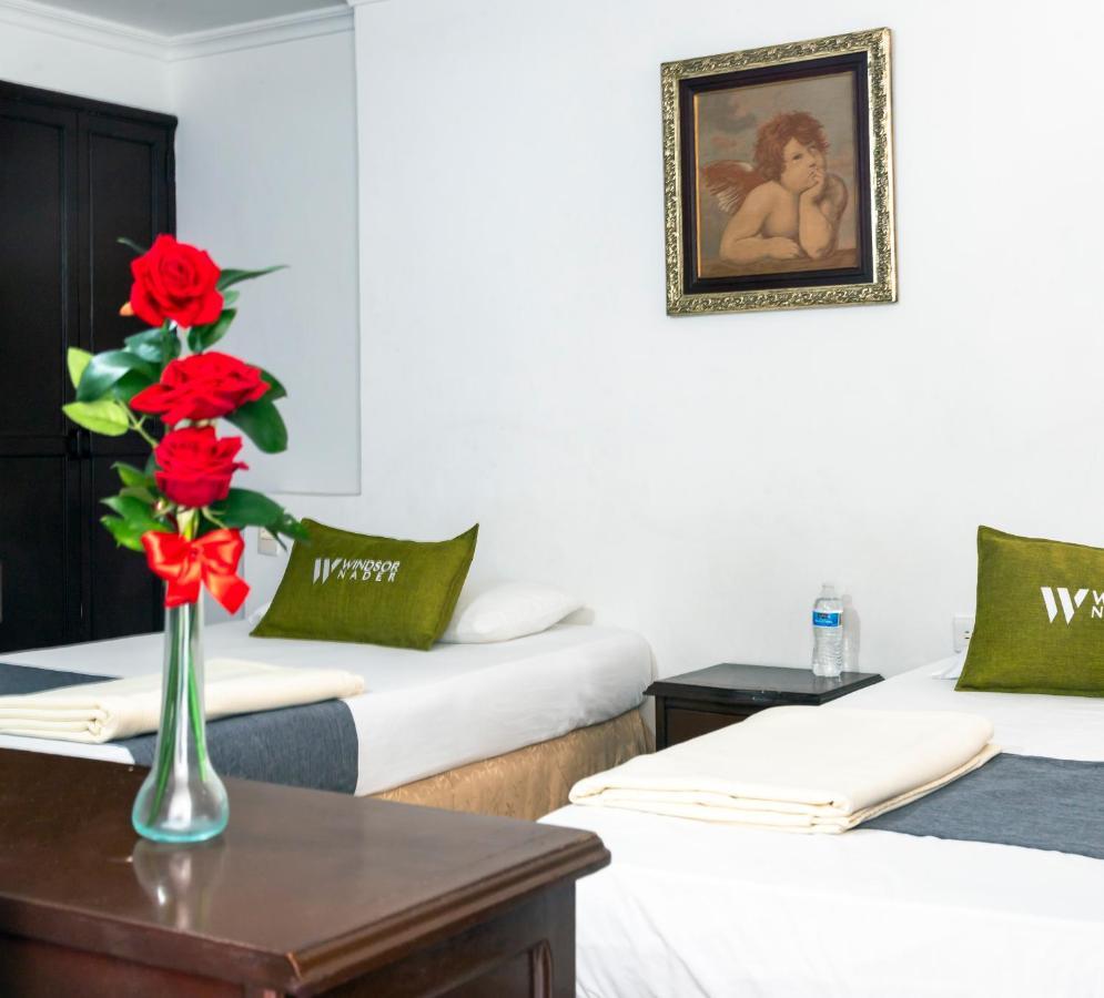 Hotel Windsor Plaza - Downtown كالي المظهر الخارجي الصورة