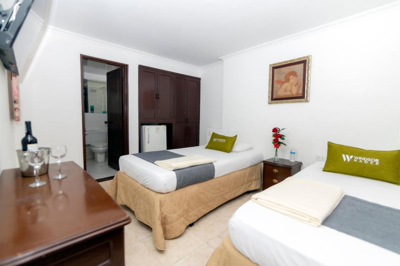 Hotel Windsor Plaza - Downtown كالي المظهر الخارجي الصورة