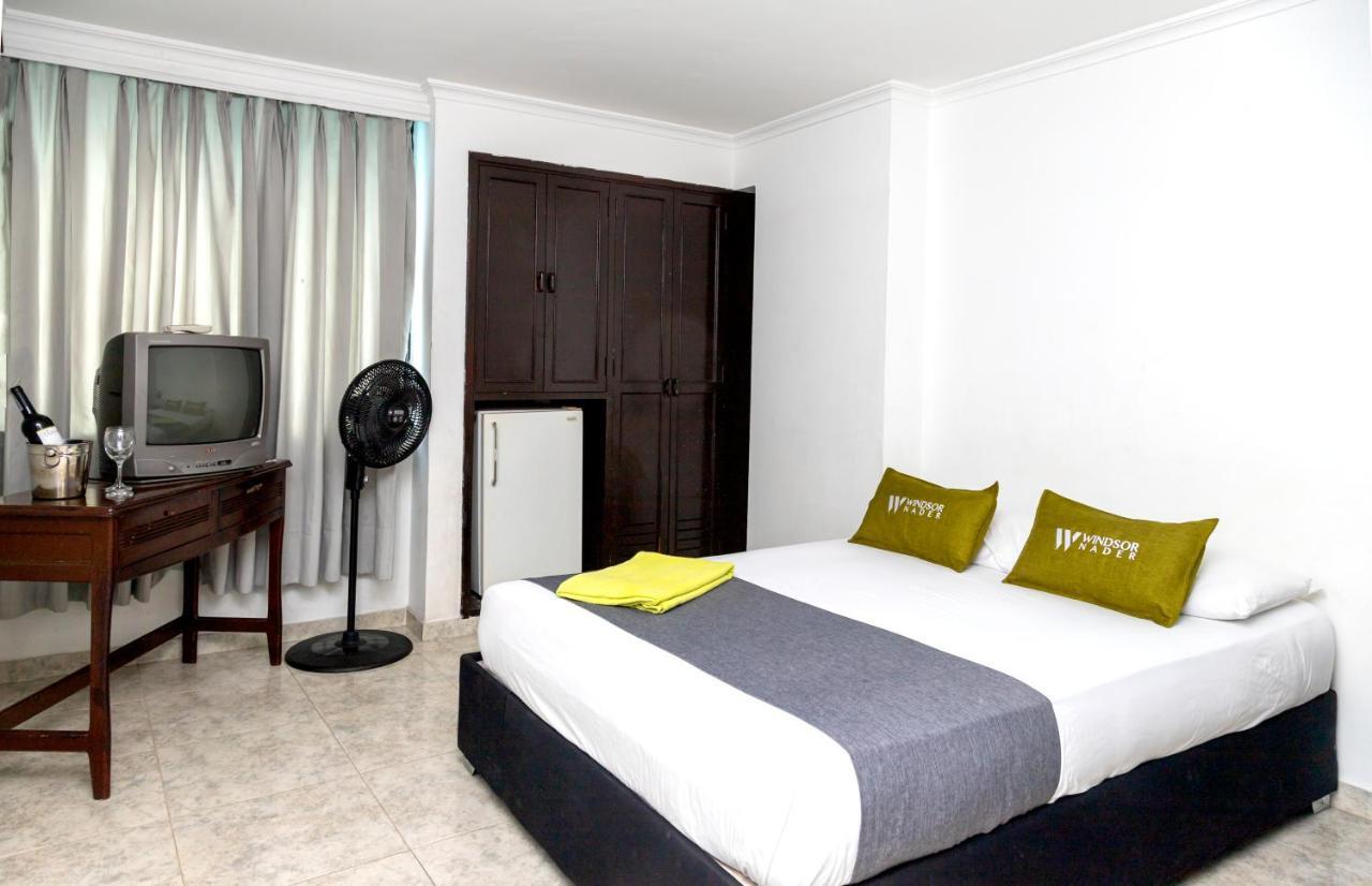 Hotel Windsor Plaza - Downtown كالي المظهر الخارجي الصورة