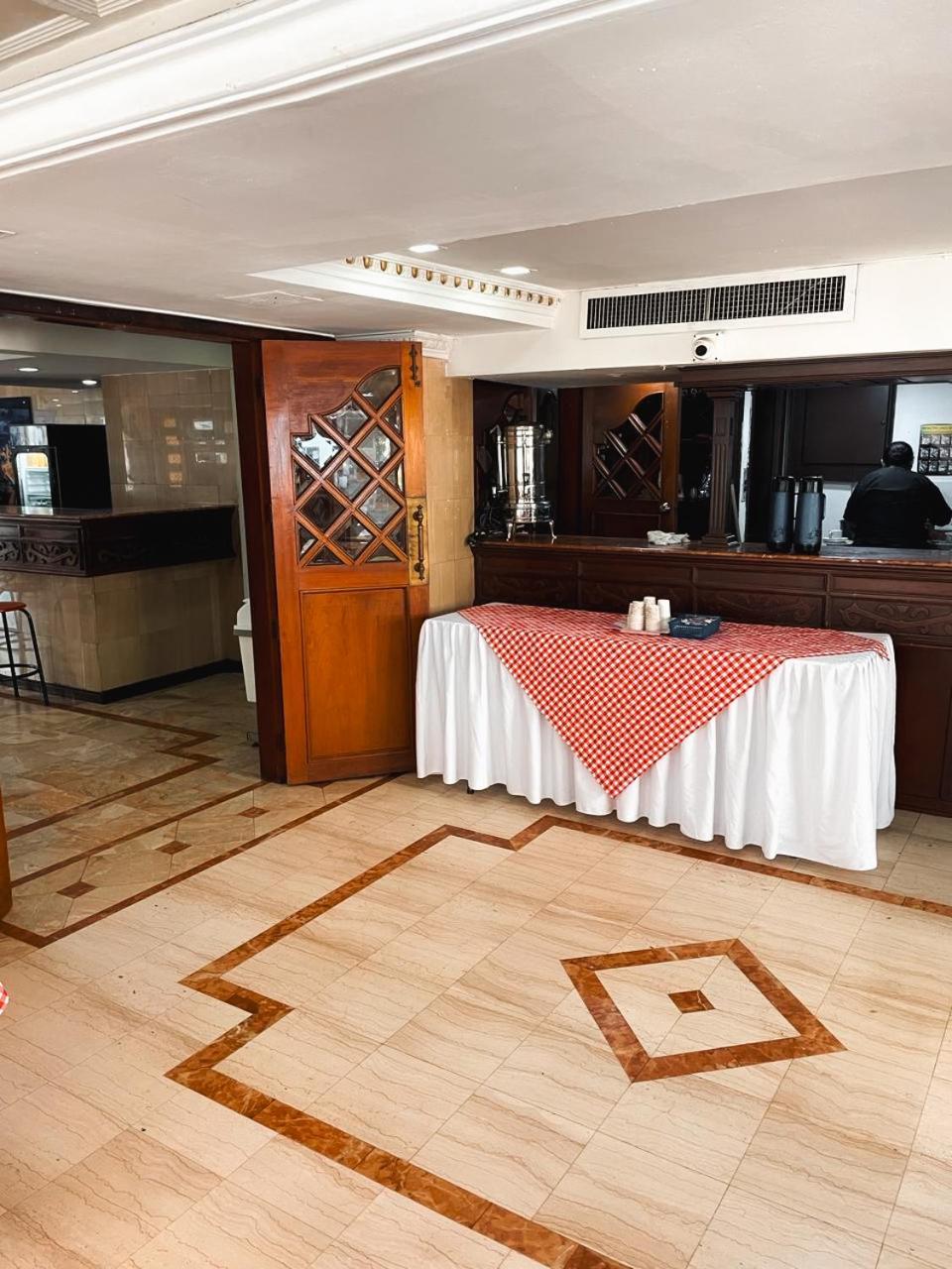 Hotel Windsor Plaza - Downtown كالي المظهر الخارجي الصورة