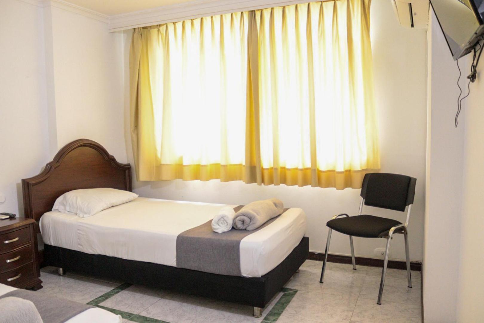 Hotel Windsor Plaza - Downtown كالي المظهر الخارجي الصورة