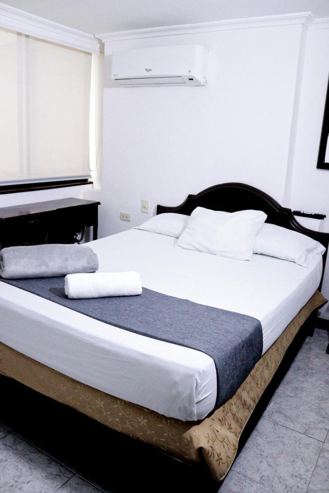 Hotel Windsor Plaza - Downtown كالي المظهر الخارجي الصورة