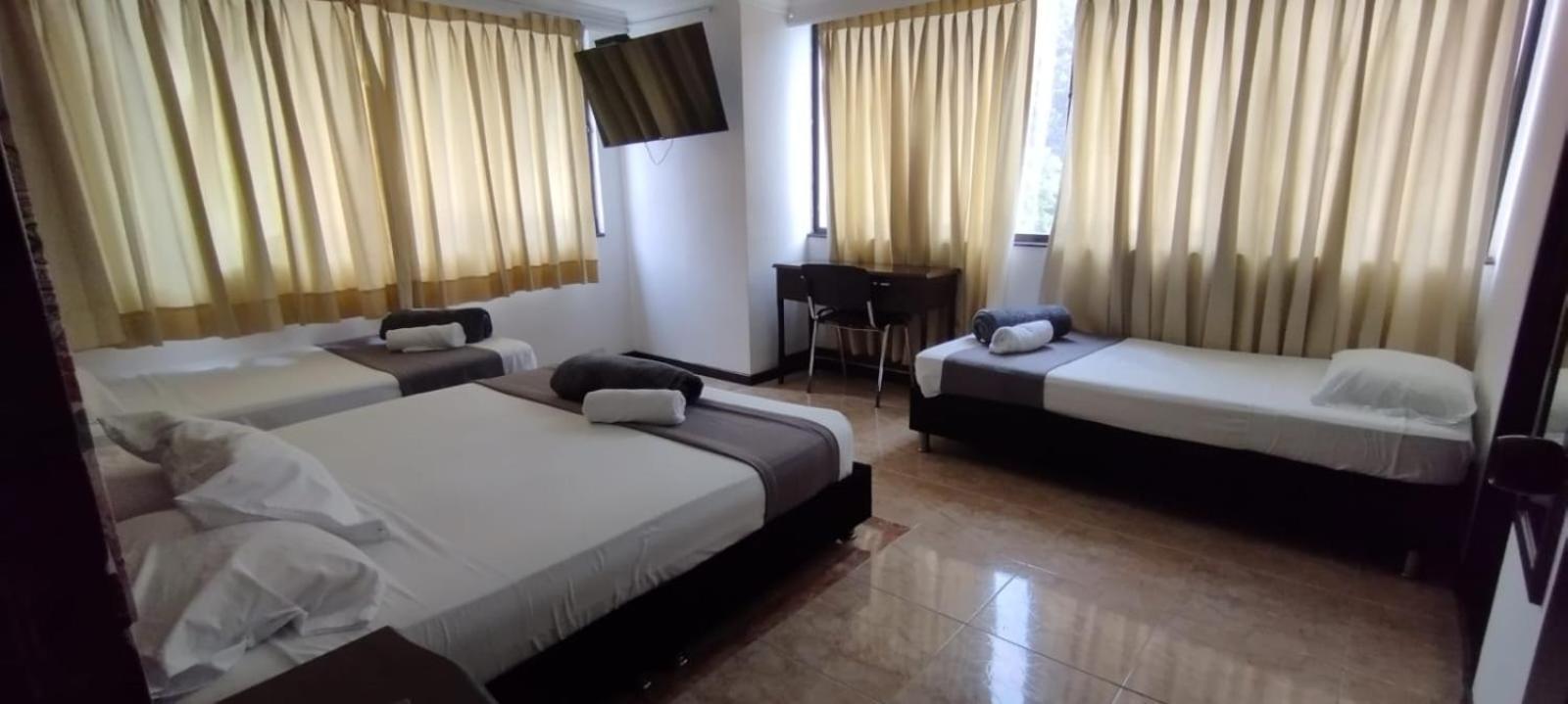 Hotel Windsor Plaza - Downtown كالي المظهر الخارجي الصورة