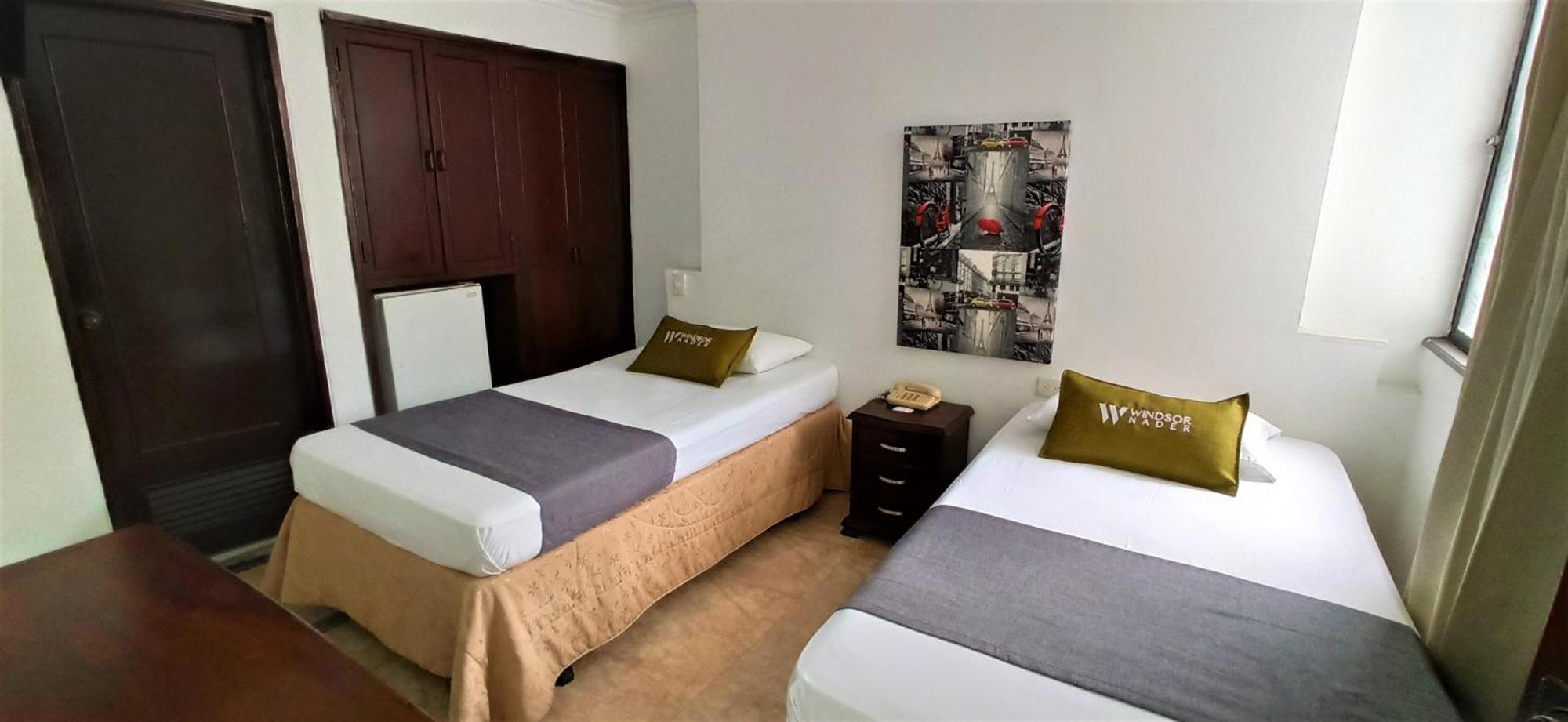 Hotel Windsor Plaza - Downtown كالي المظهر الخارجي الصورة